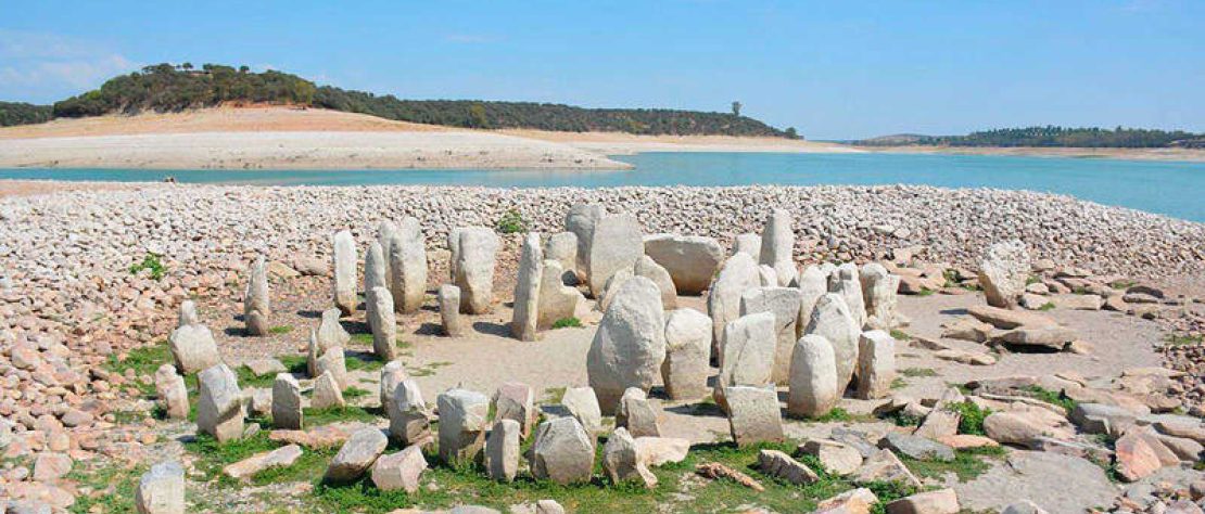 El Dolmen de Guadalperal volverá a quedar cubierto bajo las aguas del pantano de Valdecañas